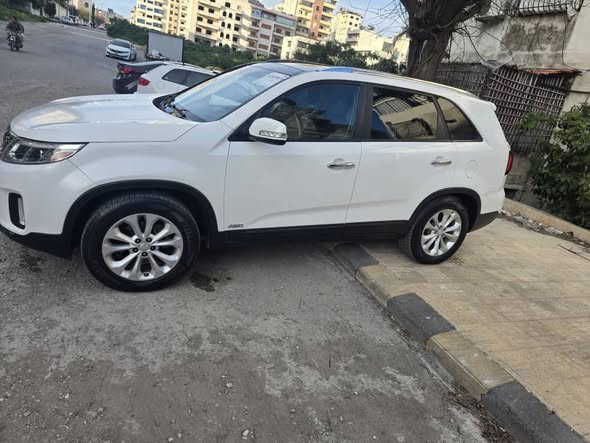 كيا سورينتو 2015 - صورة 2