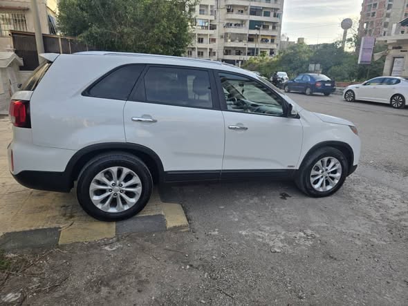 كيا سورينتو 2015 - صورة 3