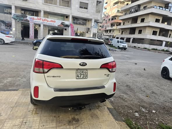 كيا سورينتو 2015 - صورة 4