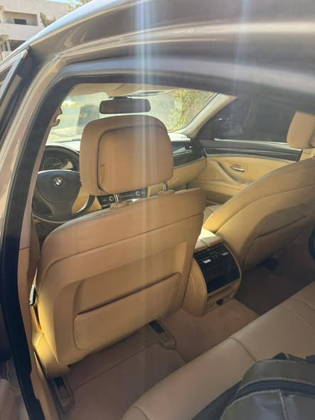 BMW 520i 2013 - صورة 4