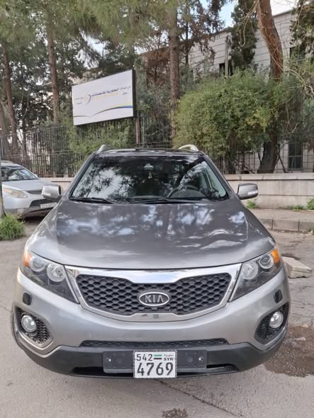 كيا سيرنتو 2012 - صورة 1