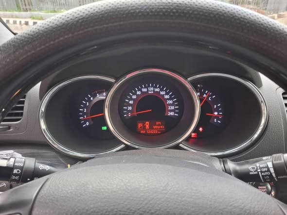 كيا سيرنتو 2012 - صورة 3