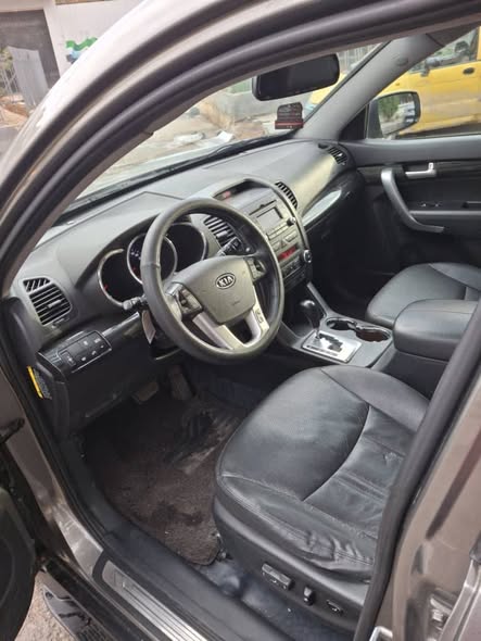 كيا سيرنتو 2012 - صورة 5