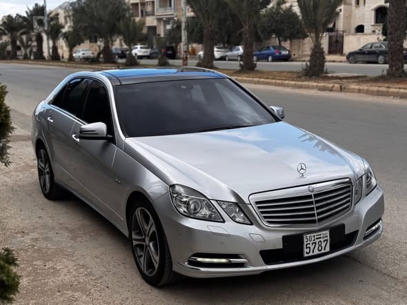 مرسيدس بنز E300 2012 - صورة 2