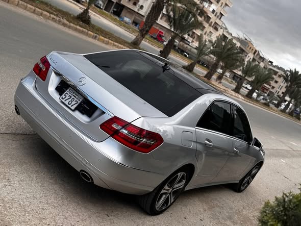 مرسيدس بنز E300 2012 - صورة 5