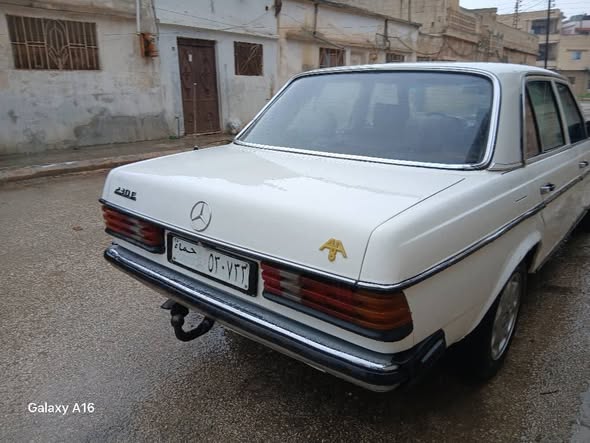 مرسيدس 230 1982 - صورة 2
