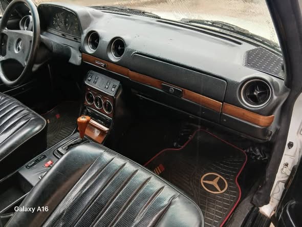 مرسيدس 230 1982 - صورة 3