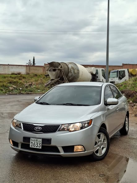 كيا سيراتو (فورتي) 2013 - صورة 1