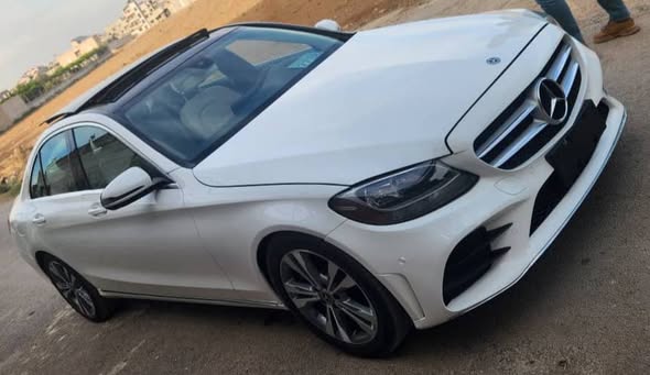 مرسيدس بنز سي 300 2018 - صورة 1