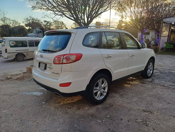 هيونداي سنتافيه 2012 - صورة 2