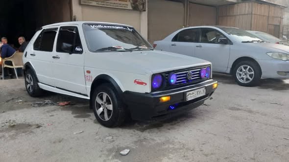 فولكس فاجن غولف 1977 - صورة 2