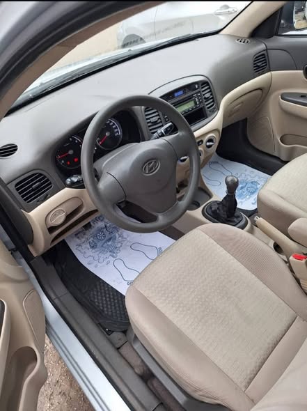 هيونداي فيرنا 2011 - صورة 2