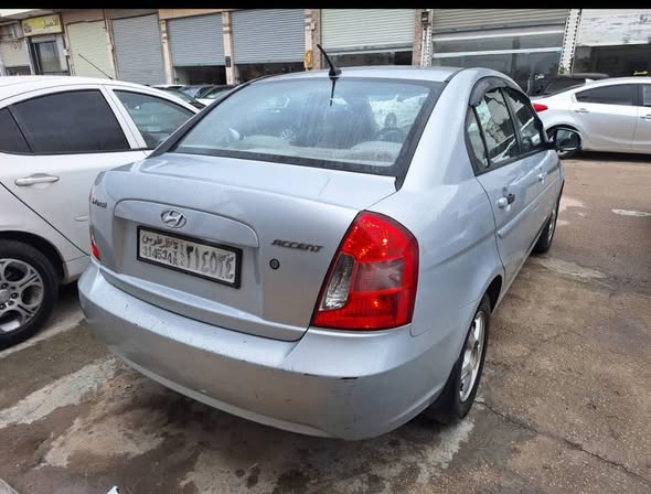 هيونداي فيرنا 2011 - صورة 4