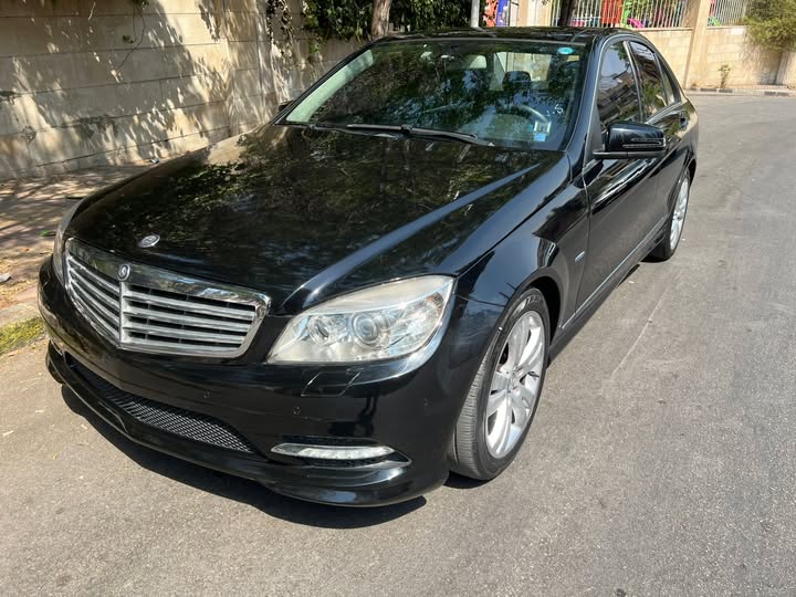 مرسيدس C200 2011