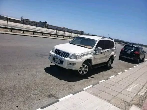 تويوتا لاند كروزر برادو 2007 - صورة 2