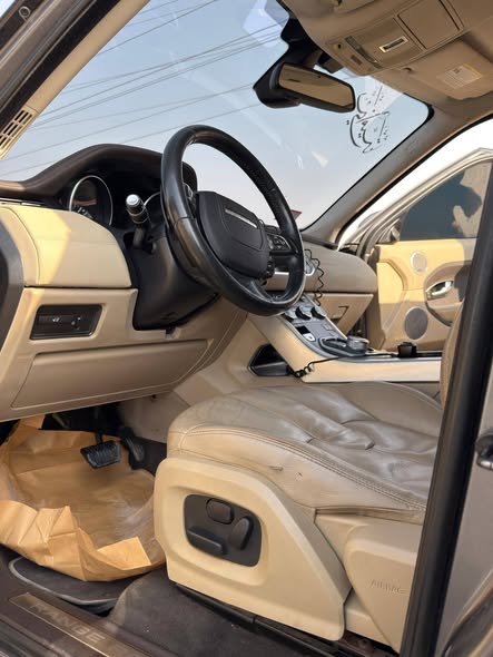 رانج روفر إيفوك R-Dynamic 2015 - صورة 4