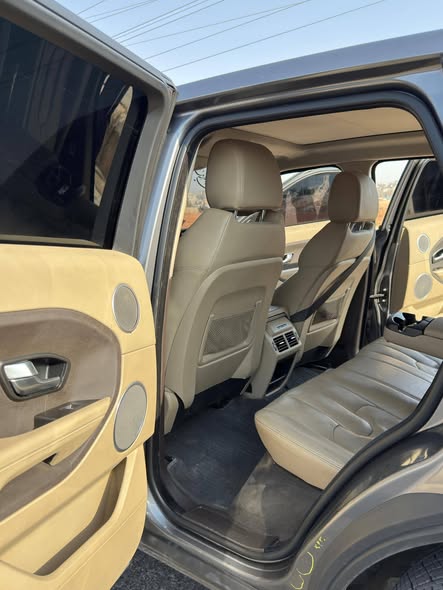 رانج روفر إيفوك R-Dynamic 2015 - صورة 5