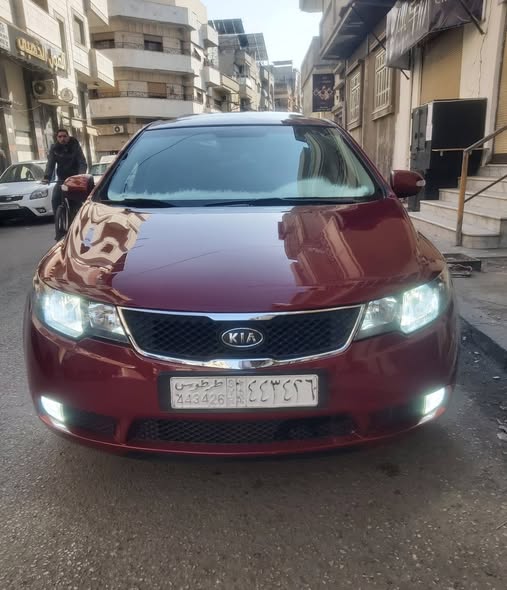 كيا فورتي 2010 - صورة 1
