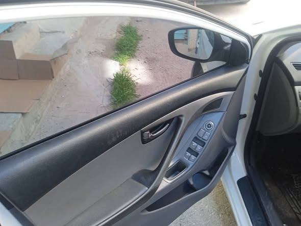 هيونداي إلنترا 2012 - صورة 3