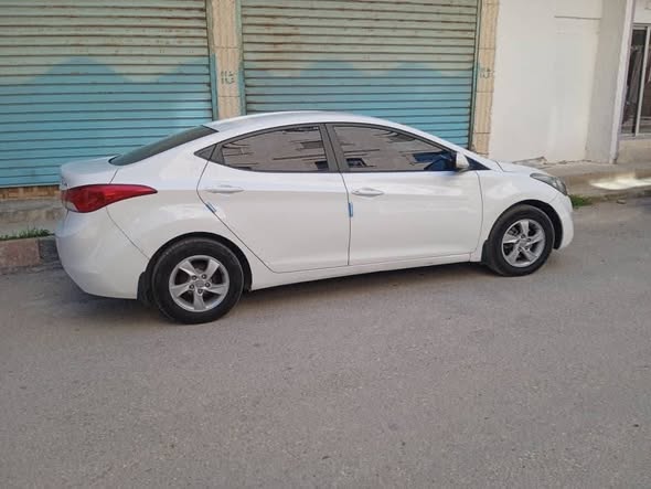 هيونداي إلنترا 2012 - صورة 5