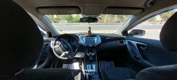 هونداي افانتي 2012 - صورة 4