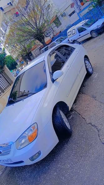 كيا سيراتو 2008 - صورة 3