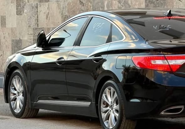 هيونداي أزيرا 2012 - صورة 4