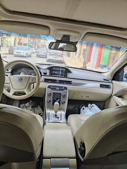 فولفو S80 2012 - صورة 4