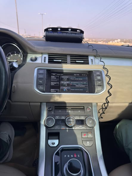 رانج روفر إيفوك R-Dynamic 2015 - صورة 4