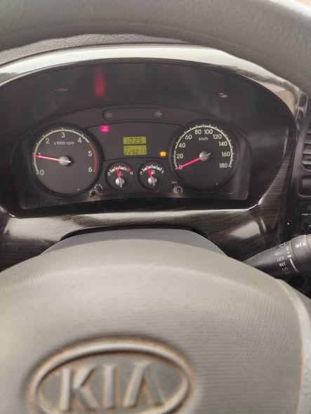 كيا بونجو 2011 - صورة 3