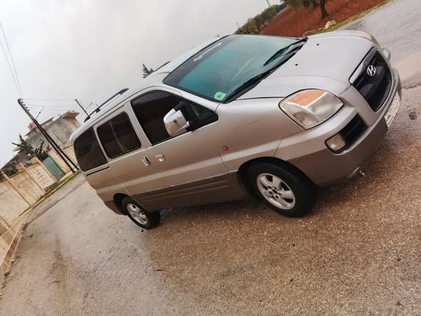 هيونداي ستاريكس 2004 - صورة 2