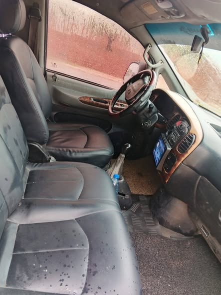 هيونداي ستاريكس 2004 - صورة 4