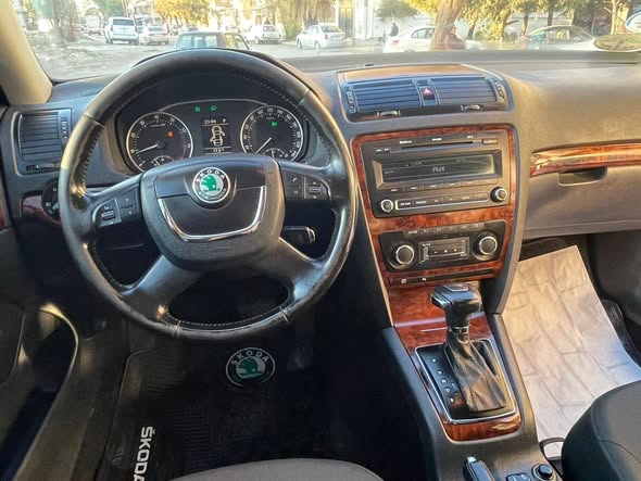 سكودا اليغانس 2010 - صورة 5