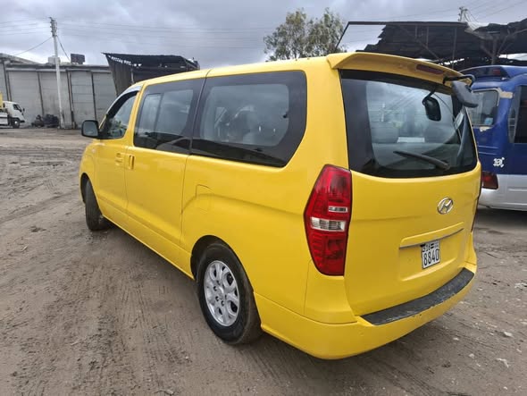 Hyundai H1 2014 - صورة 4