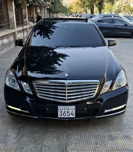 مرسيدس-بنز E300 2012 - صورة 4