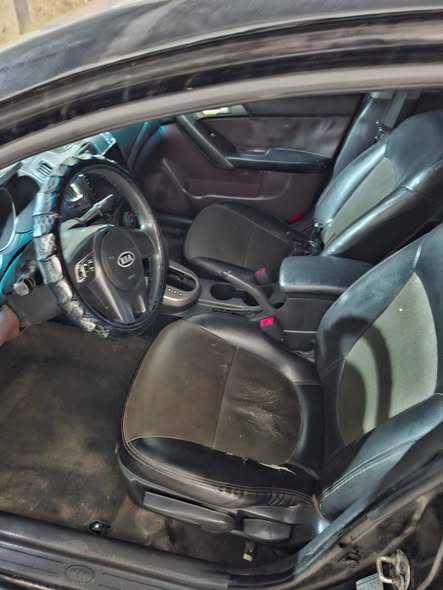 كيا فورتي 2011 - صورة 3