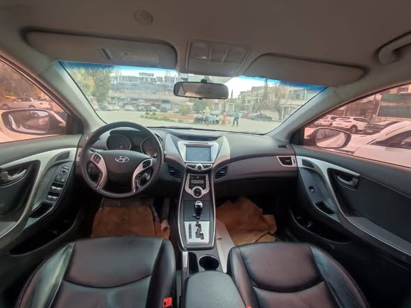 هيونداي افانتي 2011 - صورة 5