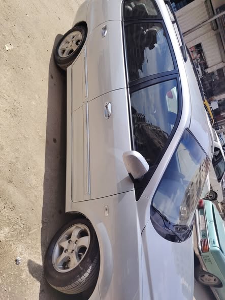 كيا كارينز 2006 - صورة 5