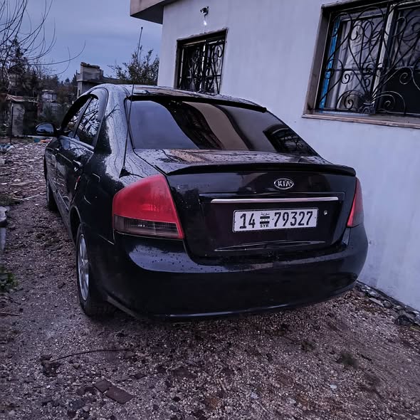 كيا سيراتو 2008 - صورة 2