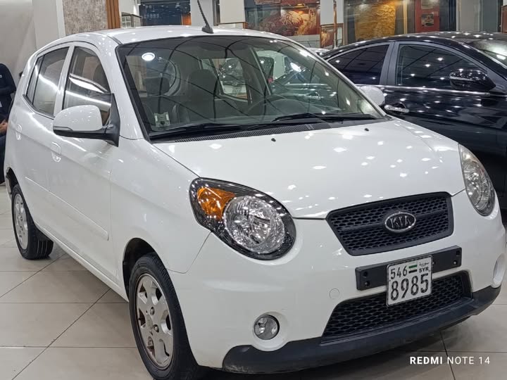 كيا مورنيغ 2011