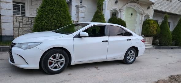 تويوتا كامري 2018 - صورة 1