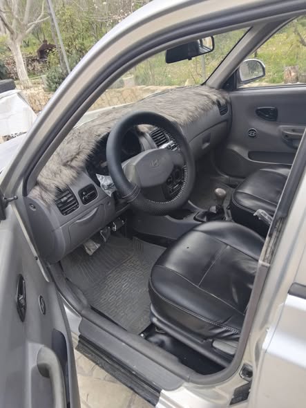 هيونداي فيرنا 2006 - صورة 5