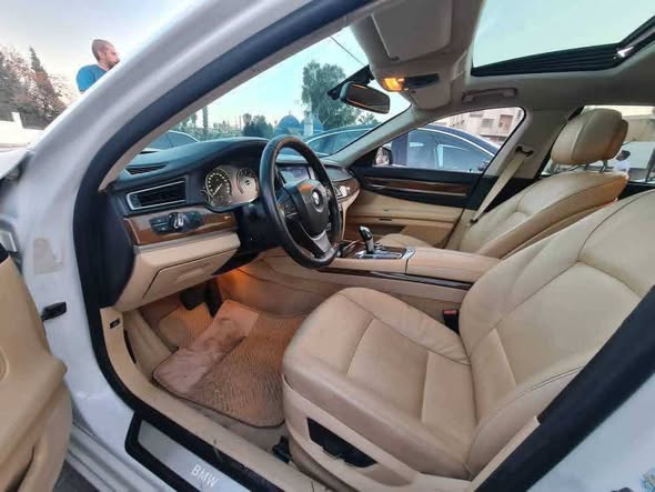 BMW 730 Li 2012 - صورة 2