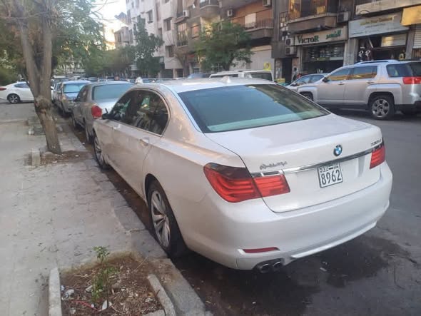 BMW 730 Li 2012 - صورة 5