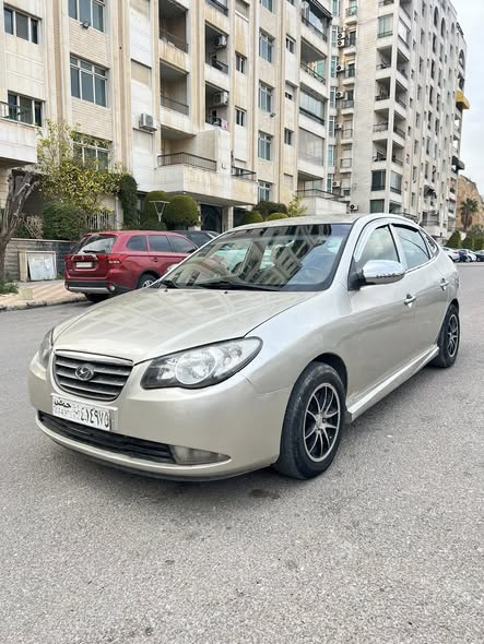 هونداي افانتي 2009 - صورة 2