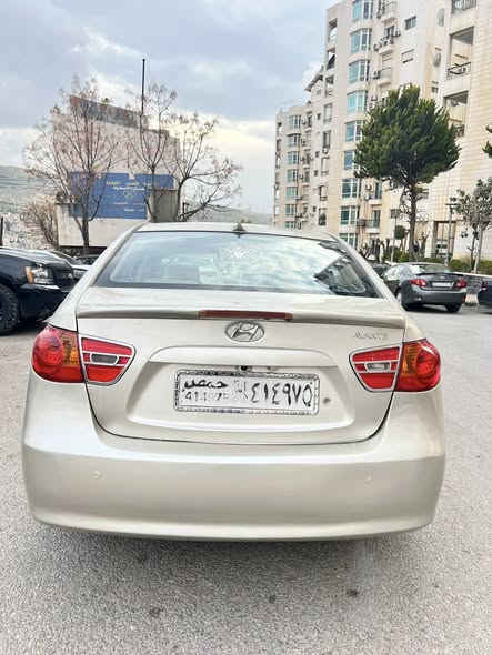 هونداي افانتي 2009 - صورة 4