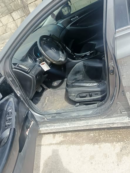 Hyundai سونات 2011 - صورة 3