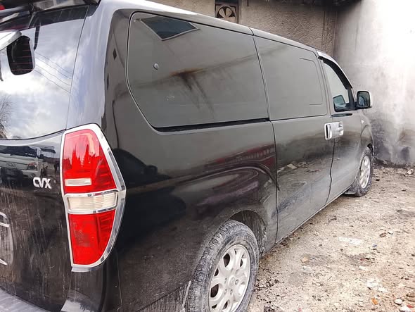 Hyundai ستاركس 2011 - صورة 2