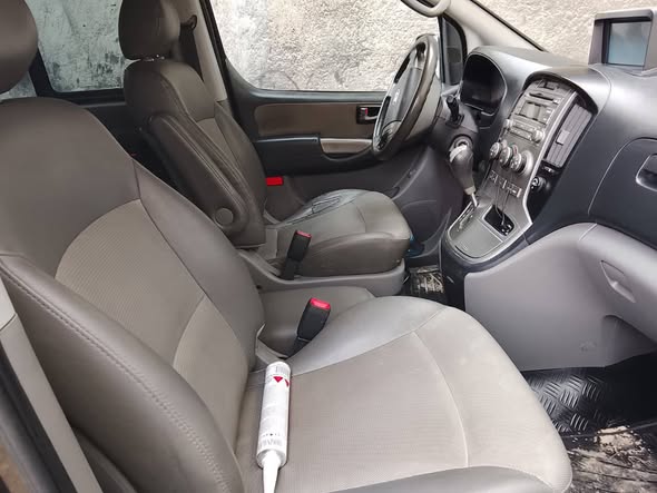 Hyundai ستاركس 2011 - صورة 3