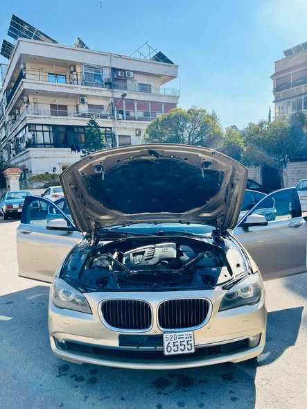 BMW 730 Li 2011 - صورة 2